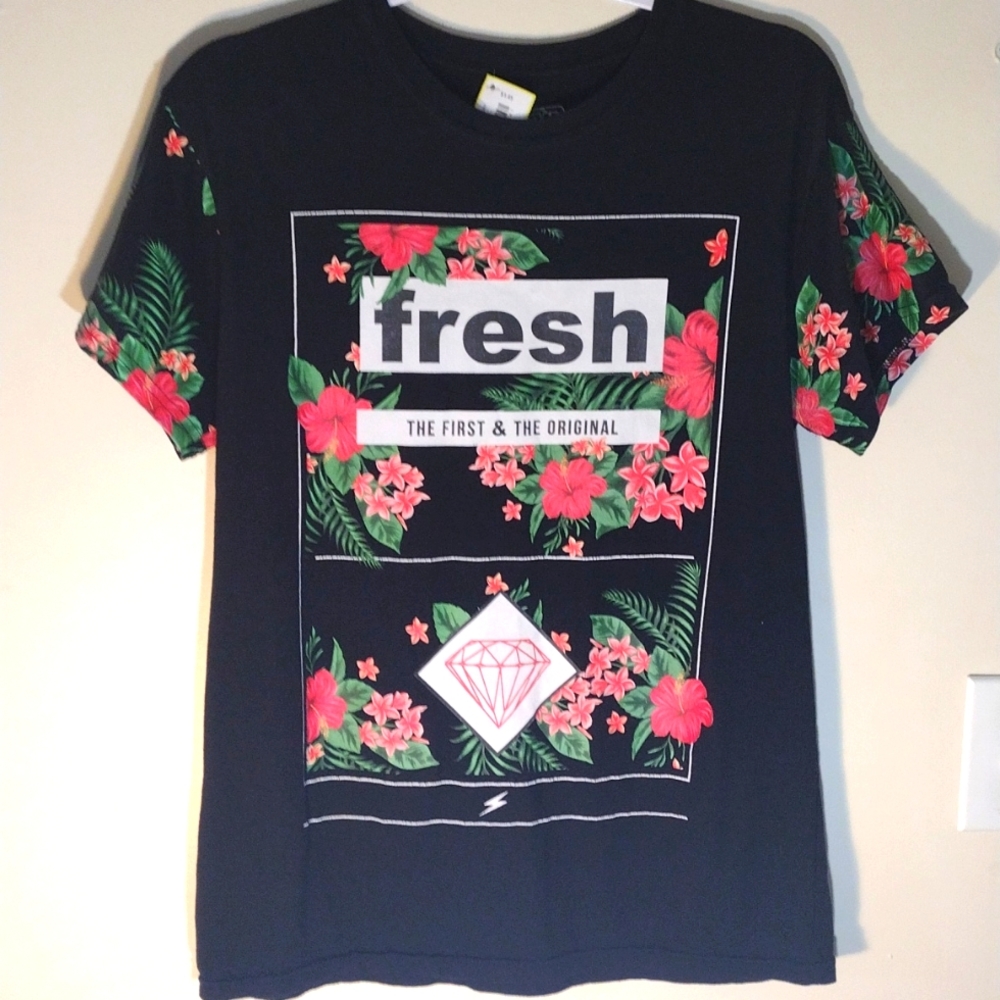 ❤️=$⬇️ Fresh Laundry Men's tee M, S